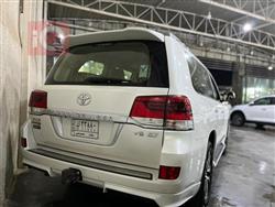 تۆیۆتا لاند کروزەر